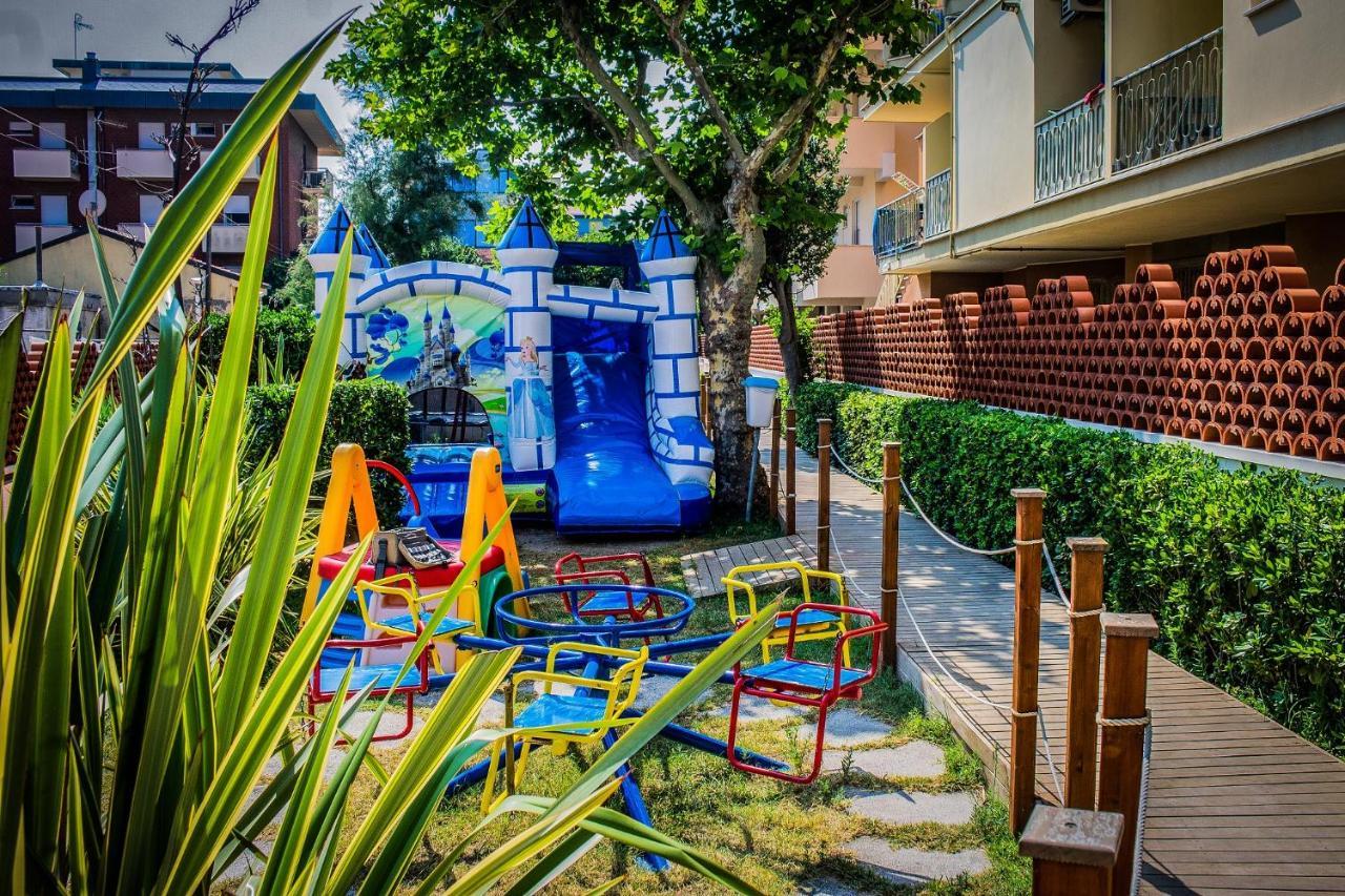בלריה-איגאה מרינה Hotel Rosalba - Valentini Family Village מראה חיצוני תמונה